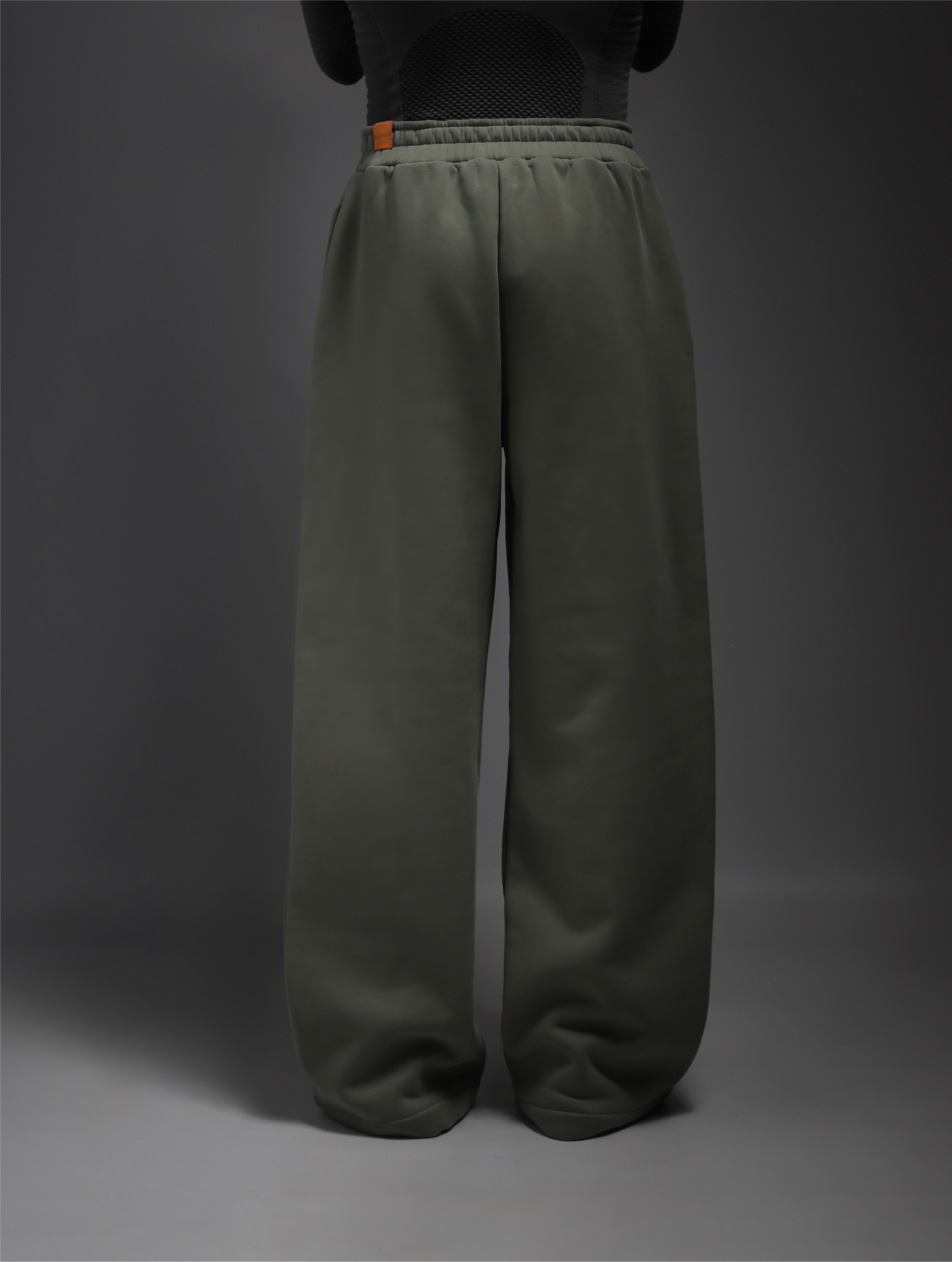 THE TRACKPANTS V3 &quot;VETIVER&quot;